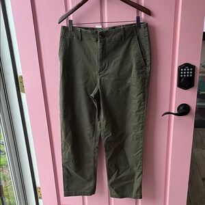 LOFT Men's Khaki Chinos in Olive